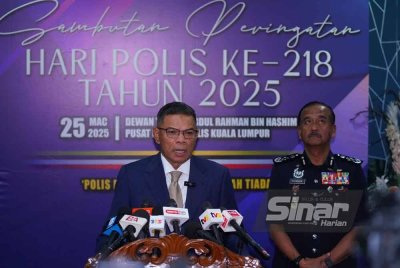 Saifuddin dalam sidang akhbar selepas Sambutan Peringatan Hari Polis Ke-218 di Pulapol Kuala Lumpur pada Selasa. FOTO: MOHD HALIM ABDUL WAHID