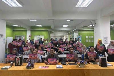 Warga KKSY yang menyertai World #QuranHour pada Selasa. - foto KKSY