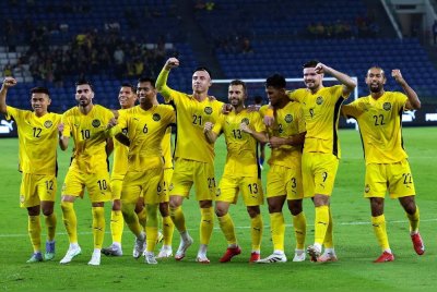 Pemain Harimau Malaya beraksi mantap berdepan Nepal. Foto Bernama