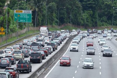 Polis Negeri Sembilan menjangkakan 810,000 kenderaan akan memasuki negeri ini sepanjang cuti perayaan Aidilfitri ini. Foto hiasan