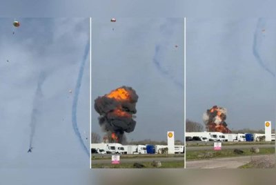 Dua jet Alpha milik pasukan aerobatik Tentera Udara Perancis bertembung ketika sesi latihan berhampiran Saint-Dizier. Foto Agensi