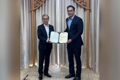 Fahmi (kiri) dan Hans (kanan).