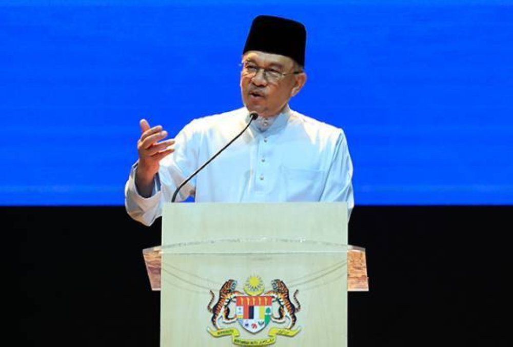 Anwar dijangka hadir merasmikan majlis pecah tanah dan peletakan batu asas bagi pembinaan Masjid Madani di Jalan Masjid India, pada Khamis. Foto Bernama