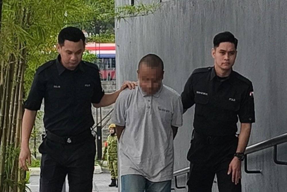 Muhamad Adam yang kini ditahan di Pusat Koreksional Puncak Alam, dibawa ke Mahkamah Sesyen Ampang pada Khamis, bagi sebutan kes seksual terhadap kanak-kanak perempuan berusia 10 tahun di masjid dekat Batang Kali bulan lalu.
