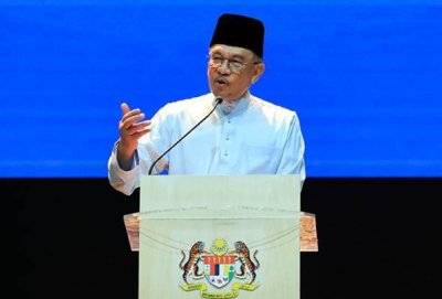 Anwar dijangka hadir merasmikan majlis pecah tanah dan peletakan batu asas bagi pembinaan Masjid Madani di Jalan Masjid India, pada Khamis. Foto Bernama