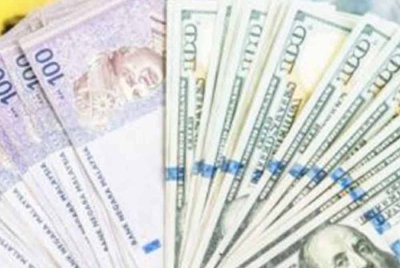 Pada jam 8 pagi, ringgit meningkat kepada 4.4200/4400 berbanding dolar AS daripada 4.4300/4340 ketika ditutup semalam. Gambar hiasan