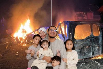 Tuah Isqandar Nasaarudin,9; Teja Summaiyah, 7; dan Jebat Ismaell, 4, kehilangan ibu dan bapa serta adik bongsu mereka yang maut dalam kemalangan.