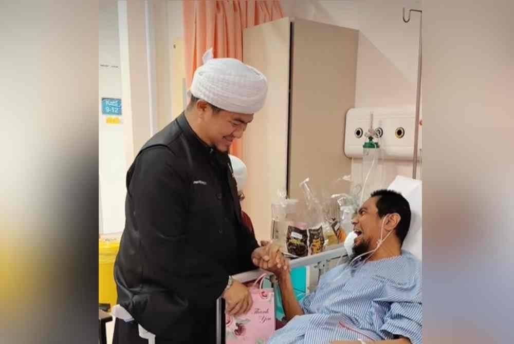 Ustaz Taufik terus menziarahi Ali sebaik tiba dari Makkah pada Sabtu.
