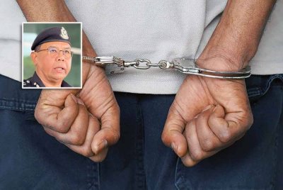 Kesemua suspek berusia antara 27 hingga 57 tahun. Gambar kecil: ABDUL ROZAK