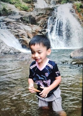 Mohamad Fayyad Affan yang menghidap masalah pertuturan dan autisme ringan dikatakan keluar dari pintu belakang rumah.