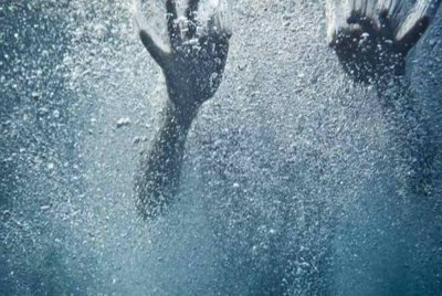 Seorang penumpang bot ekspres hilang selepas terjatuh ke dalam Sungai Paloh, Tanjung Manis. Gambar hiasan