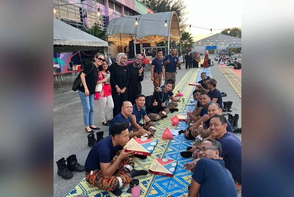 Domino’s Pizza Malaysia menaja sebanyak 100 kotak piza sempena program Iftar Ala Madinah @Karangkraf pada 24 Mac lalu.