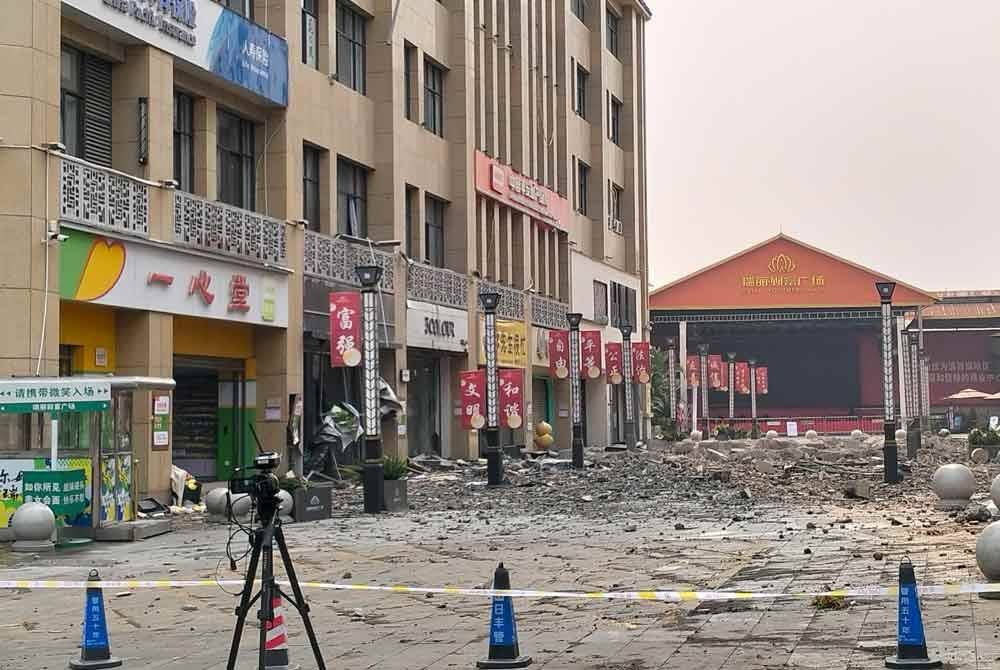 Gempa bumi besar yang melanda Myanmar menyebabkan kerosakan di Ruili, China, dengan 847 kediaman terjejas dan dua orang cedera ringan. Foto Xinhua