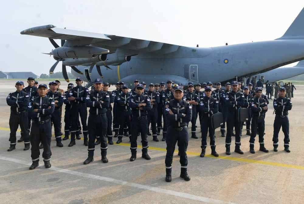Seramai 50 anggota SMART berlepas ke Naypyidaw, Myanmar pagi Ahad bagi misi bantuan kemanusiaan serta menyertai operasi SAR mangsa gempa bumi di negara itu. Foto Bernama