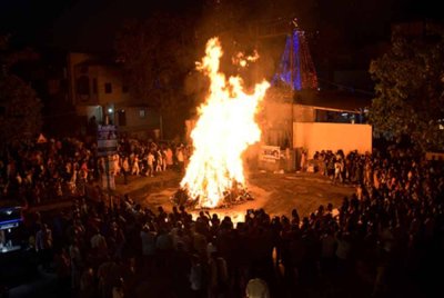 Polis menjumpai serpihan tulang manusia dan selipar milik mangsa di kawasan sekitar upara ritual. Foto Hindustan Times