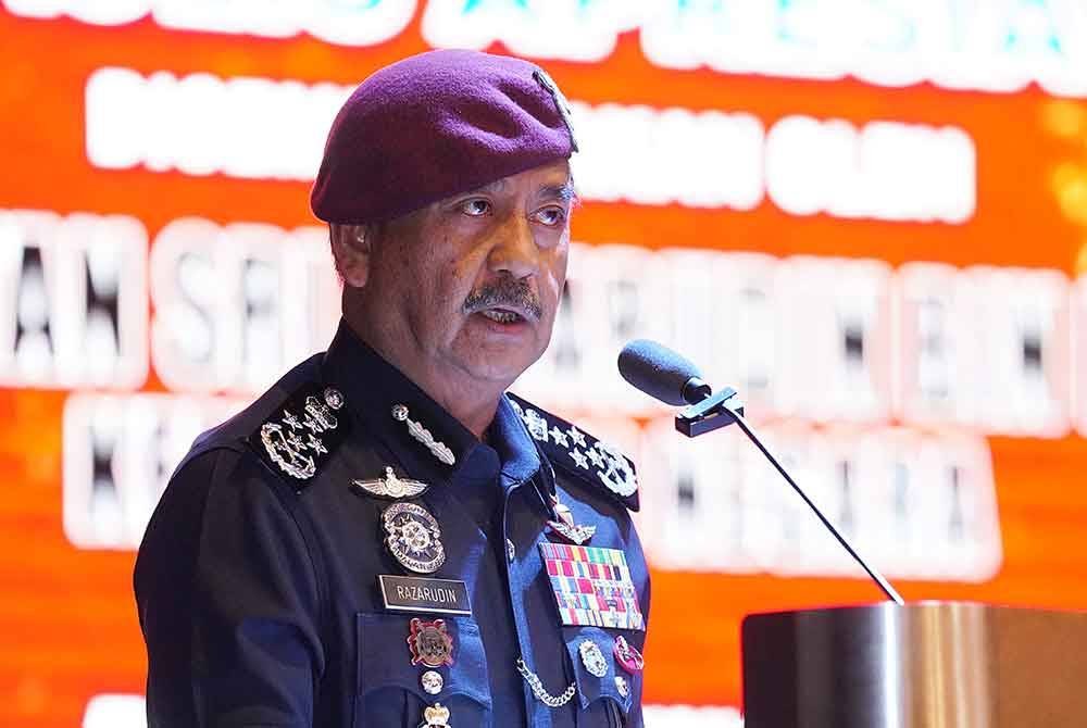 Razarudin menzahirkan penghargaan kepada semua petugas PDRM atas pengorbanan mereka yang terpaksa berjauhan dengan keluarga demi menjalankan amanah.