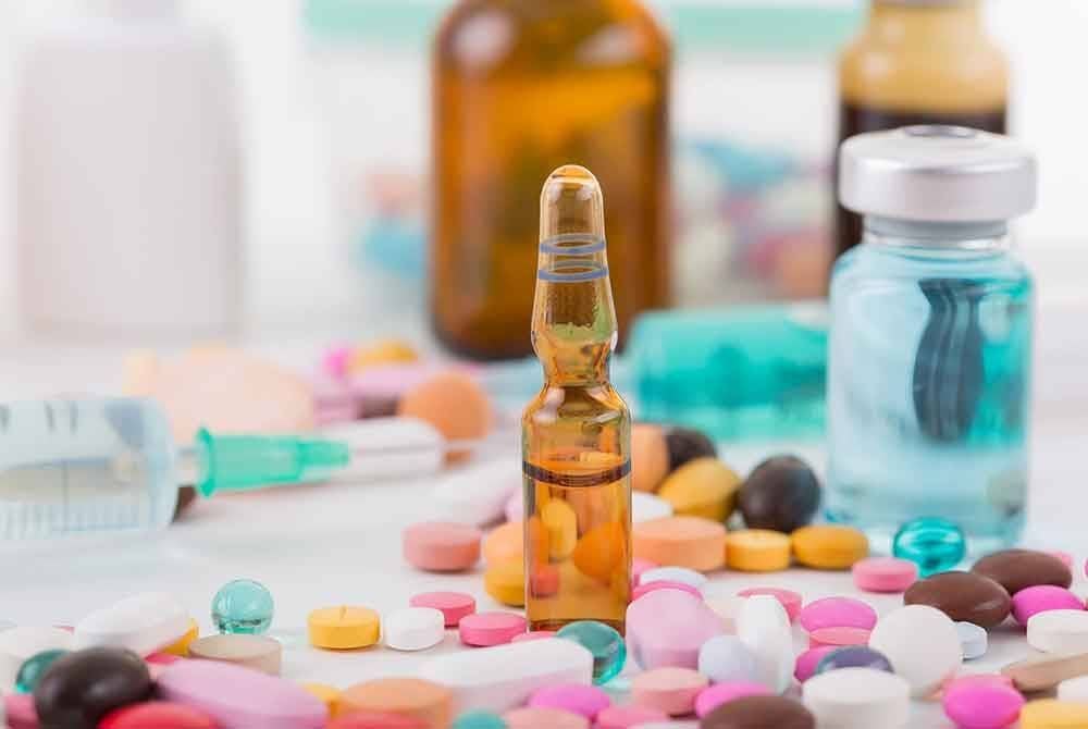 Amalan pengambilan suplemen kesihatan secara semberono yang menjadi trend masa kini berisiko memberi kesan ketidakseimbangan nutrisi dalam badan pengguna, keracunan seterusnya boleh membawa kematian. Gambar hiasan 123rf.