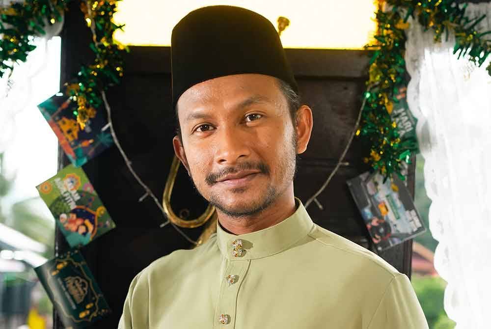 Selain sibuk berniaga dan menyanyi, Black kini menjadi duta bolak sepak Kedah Darul Aman FC (KDA FC).