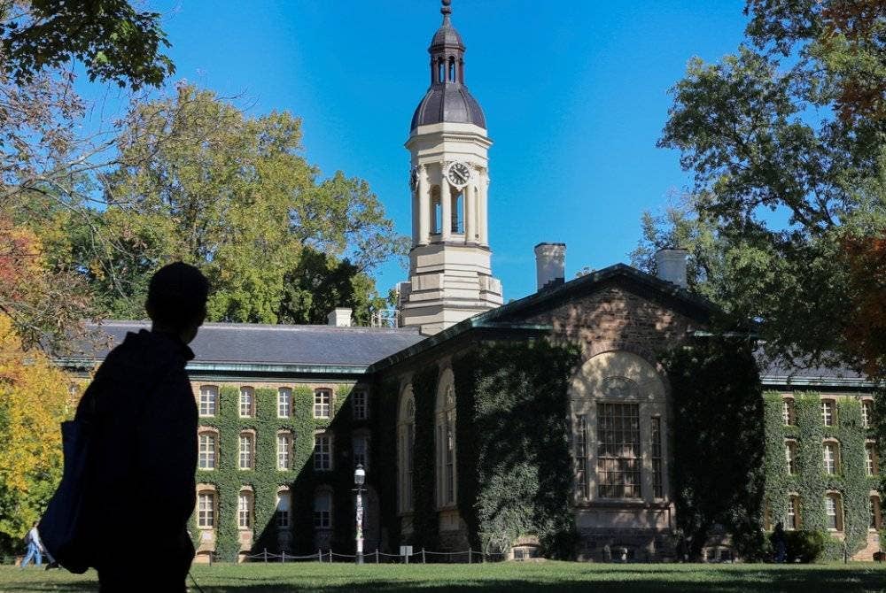 Universiti Princeton mengesahkan pembekuan geran penyelidikan oleh pentadbiran AS, menjadikannya universiti Ivy League terkini terjejas selepas Harvard dan Columbia. Foto Agensi