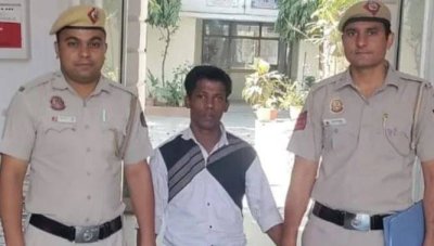 Deepak (tengah) mempunyai lebih enam rekod jenayah. - Foto Agensi