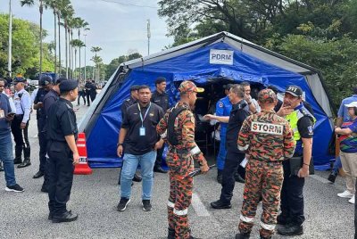 Pasukan siasatan dan penyelamat memulakan taklimat di hari kedua, apda Rabu, berhubung insiden kebakaran saluran paip gas di Putra Heights, Subang Jaya.