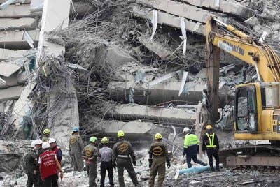 Kerajaan Thailand memberi jaminan bahawa siasatan berhubung runtuhan bangunan Jabatan Audit Negara akan dijalankan secara telus. - Foto: Agensi