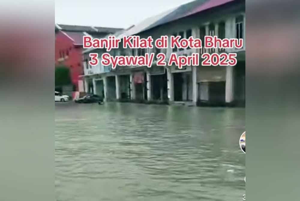 Tangkap layar video tular banjir kilat di bandar Kota Bharu pada Rabu.