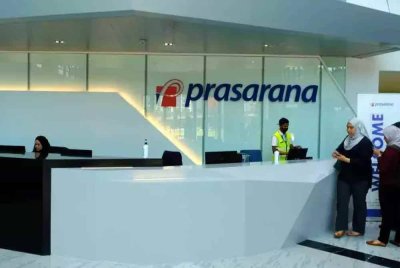 Prasarana melalui program Prasarana Prihatin menyediakan enam perkhidmatan van Rapid KL On-Demand secara percuma kepada mangsa kebakaran saluran paip gas di Jalan Putra Harmoni, Putra Heights, Subang Jaya, Selangor. - Gambar hiasan