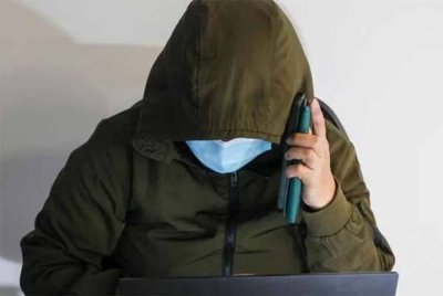 Remaja lelaki berusia 17 tahun itu didapati terdedah kepada bahan Islamofobia dan ekstremis sayap kanan dalam talian. - Agensi