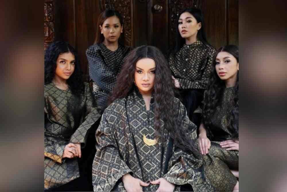 Lagu ciptaan dan nyanyian Shamimi Amalina Norhisham atau lebih dikenali sebagai Mimi Fly mendapat sambutan luar biasa