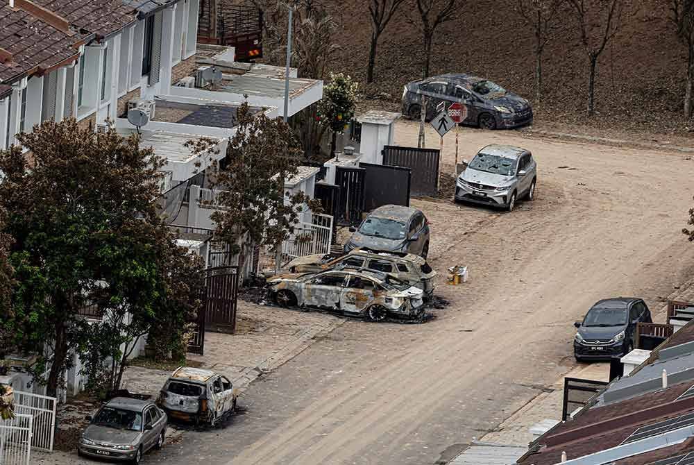 Pasukan teknikal TM bersiap sedia untuk memulihkan perkhidmatan dan membina semula infrastruktur rangkaian yang terjejas secara berperingkat, bergantung kepada tahap kerosakan akibat letupan paip gas di Putra Heights. Foto Bernama