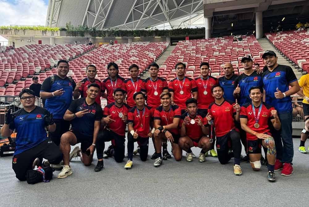 Skuad ragbi Bunga Raya 7s lelaki negara naib juara SEA 7s 2025. Foto Kesatuan Ragbi Malaysia (KRM)