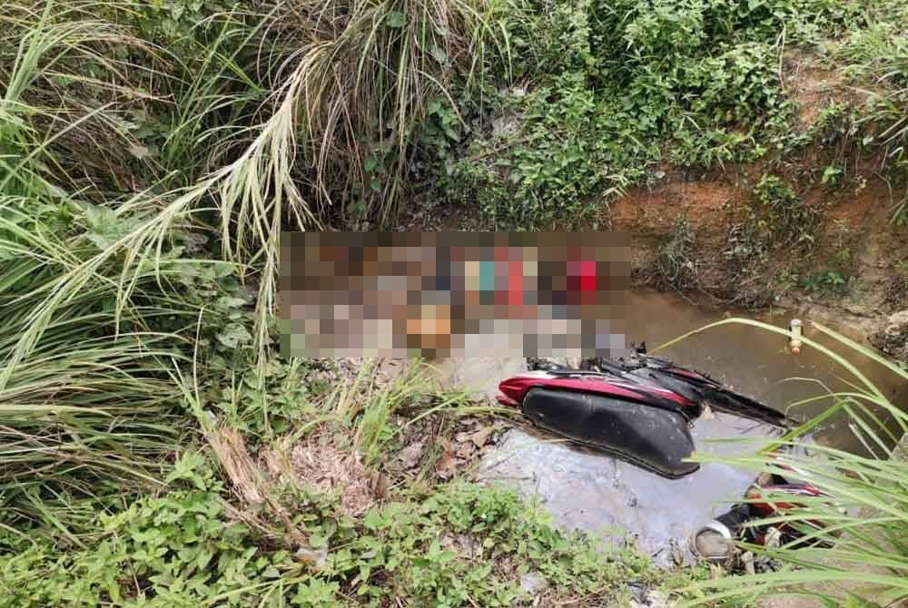 Mangsa ditemukan hampir reput di dalam parit selepas simpang tiga Sungai Durian pada Sabtu.
