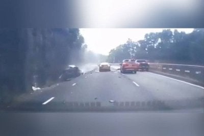 Tular satu hantaran di media sosial mengatakan terdapat unsur langgar lari dalam nahas terbabit.