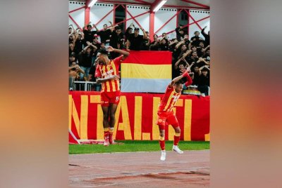 Fortes dan Faisal meraikan jaringan semasa aksi Liga Super, Selangor menentang Terengganu di Petaling Jaya pada Sabtu. Foto Selangor FC