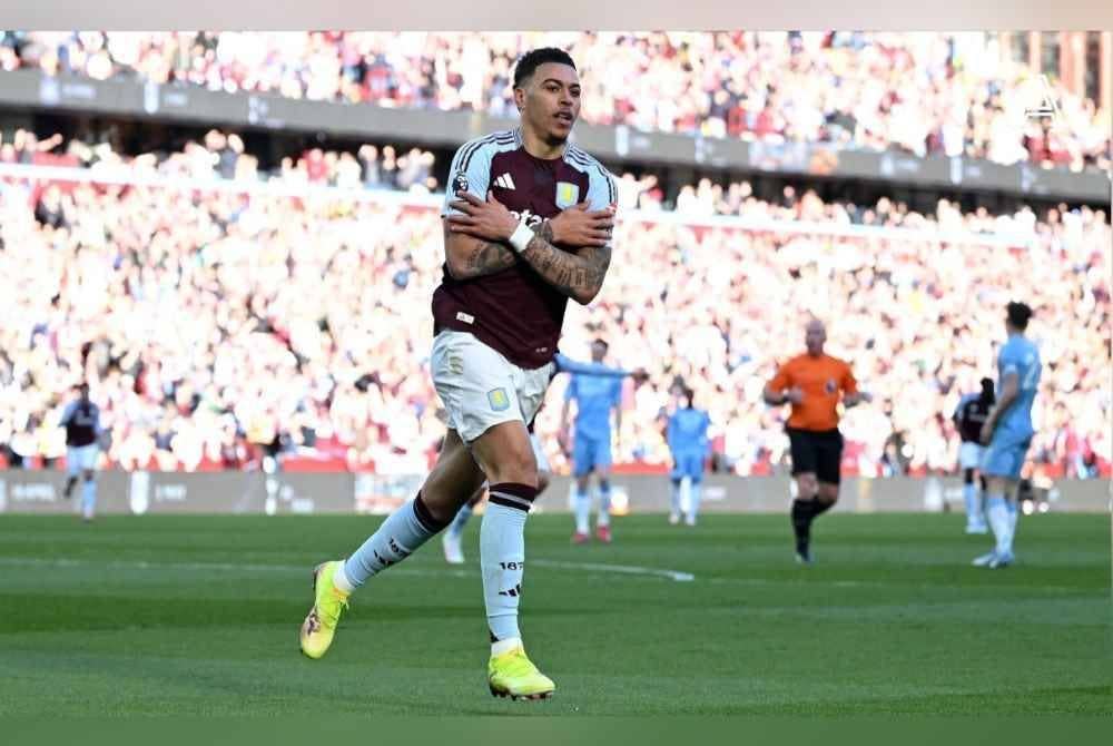 Rogers meletakkan Villa terlebih dulu di depan. Foto Agensi