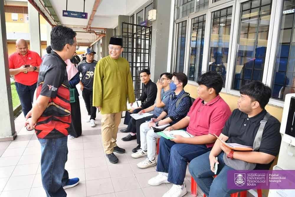 Seramai 38,389 pelajar baharu telah melapor diri pada hari pertama pendaftaran.