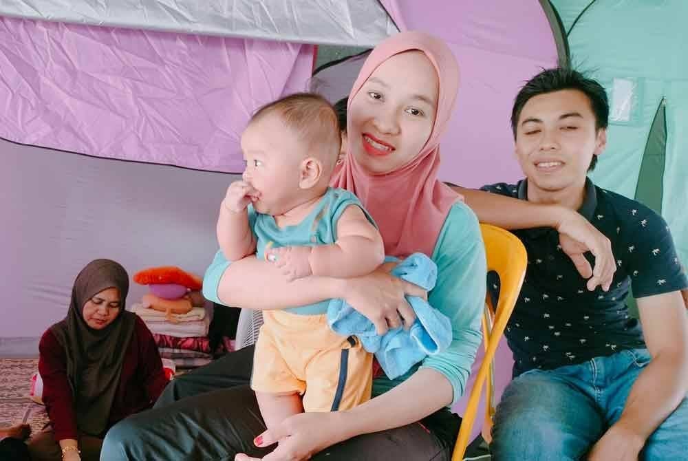 Siti Syaflina kini berlindung di PPS SMK Sri Gading.