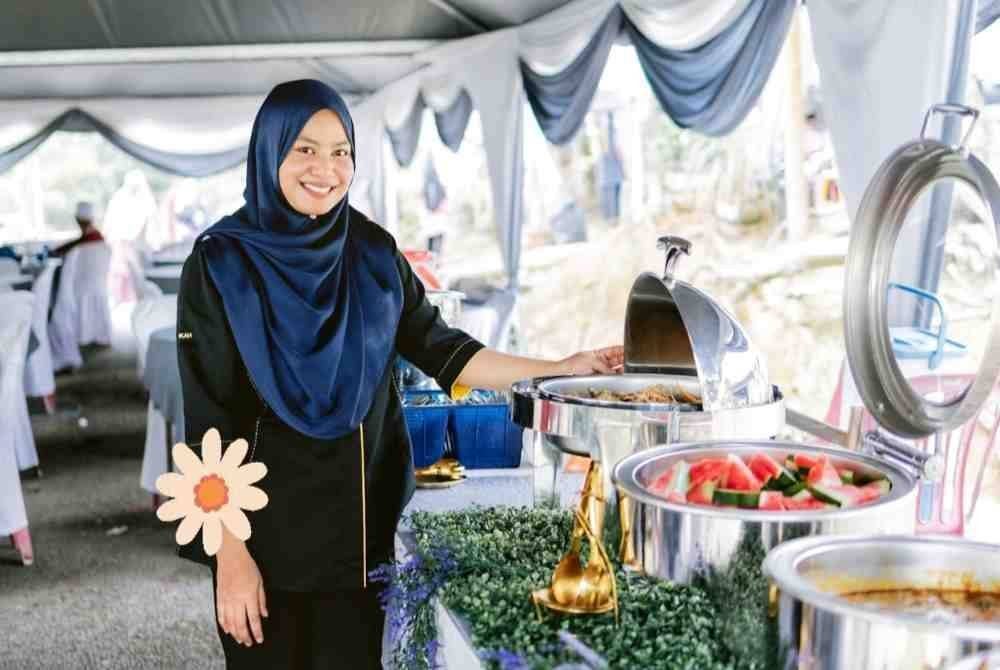 Nur Syafikah terima tempahan lebih banyak untuk majlis rumah terbuka tahun ini. Foto ihsan Nur Syafikah