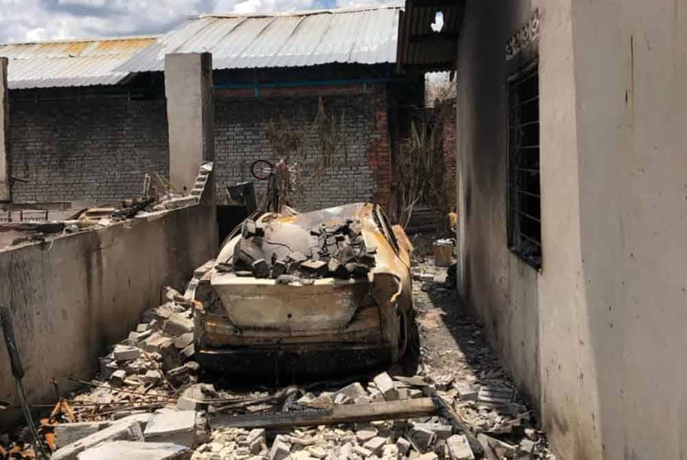 Kenderaan milik keluarga Zuraidah turut musnah dalam kejadian letupan gas di Putra Heights baru-baru ini.