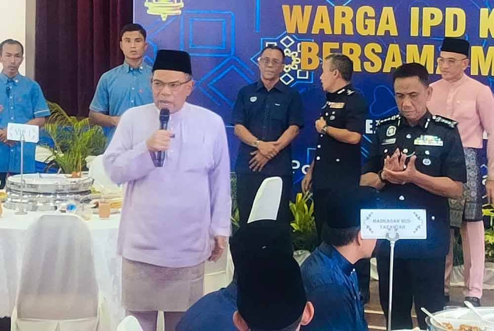 Saifuddin Nasution hadir pada Majlis Sambutan Hari Raya Aidilfitri Warga Ibu Pejabat Polis Daerah (IPD) Kubang Pasu bersama masyarakat, pada Ahad.