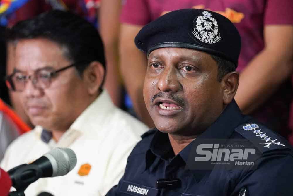 Hussein semasa mengadakan sidang media insiden kebakaran saluran paip gas di Jalan Putra Harmoni, Putra Heights, Subang Jaya pada Ahad.