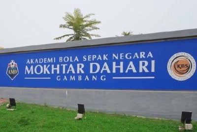 Akademi Mokhtar Dahari.