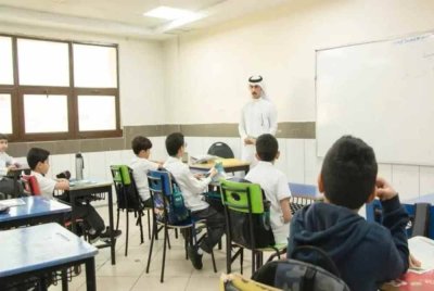 Seorang guru ekspatriat menerima gaji penuh keseluruhan berjumlah 105,000 dinar (RM1.5 juta) sejak 19 tahun lalu walaupun dia tidak pernah mengajar di sekolah di Kuwait. Foto hiasan