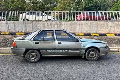 Seorang kanak-kanak lelaki berusia tiga tahun cedera selepas dipercayai terjatuh dari kenderaan yang dipandu bapanya pada Isnin. Foto ihsan PDRM