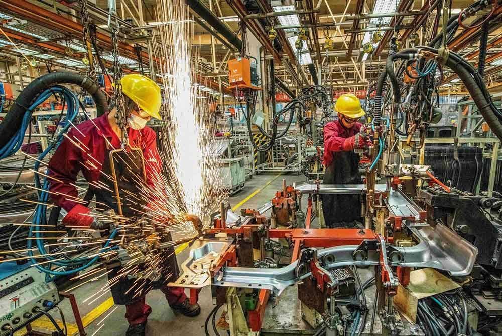 Tarif dilihat berpotensi menyebabkan tekanan inflasi, penyusutan aktiviti pembuatan serta peningkatan kadar pengangguran.