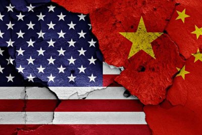 Hubungan antara kedua-dua negara ekonomi terbesar di dunia ini semakin keruh.