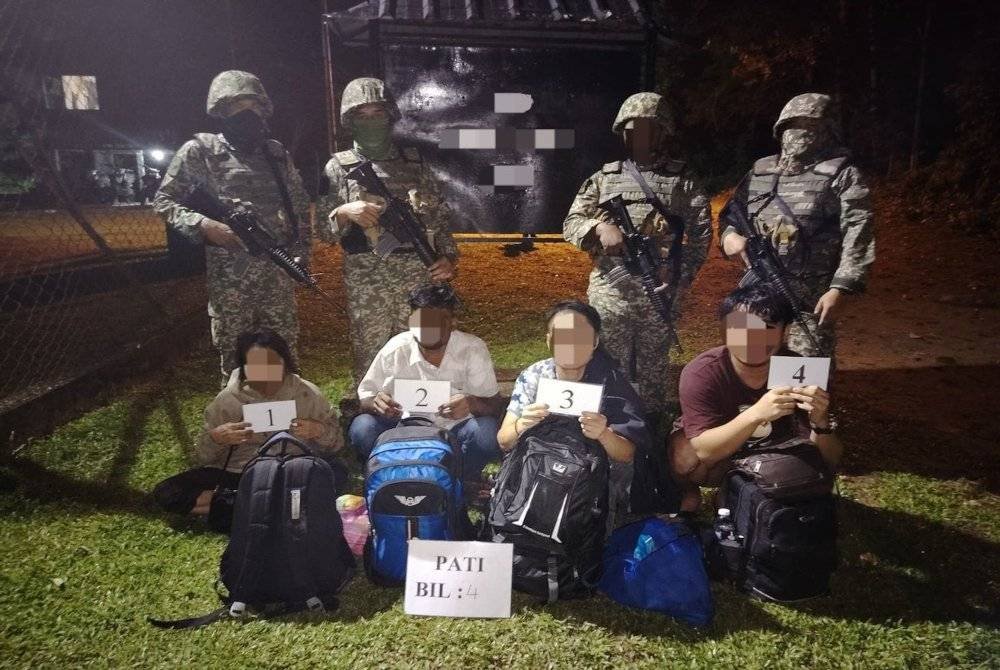 Empat PATI warga Myanmar yang ditahan berusia 25 hingga 73 tahun.