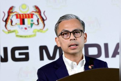 Fahmi ketika sidang media mingguan Kabinet di Kementerian Komunikasi pada Rabu. Foto Bernama