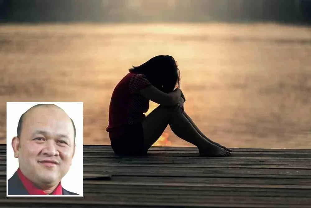 Kelemahan dalam aspek emosi dan sosial menjadikan kanak-kanak lebih mudah terdedah kepada tekanan, keresahan dan kemurungan. Gambar kecil: Dr Wan Mohd Rushidi